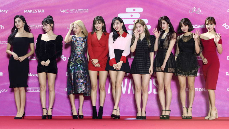 Illustration for article titled All the Debonair, Coordinated K-Pop Looks at the 2019 Seoul Music Awards